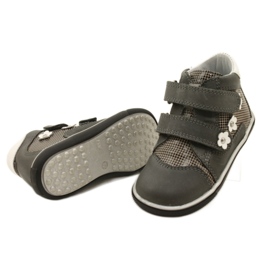 Lányok bőr cipője fehér virágokkal 91904 szürke bartek 5