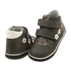 Lányok bőr cipője fehér virágokkal 91904 szürke bartek 4