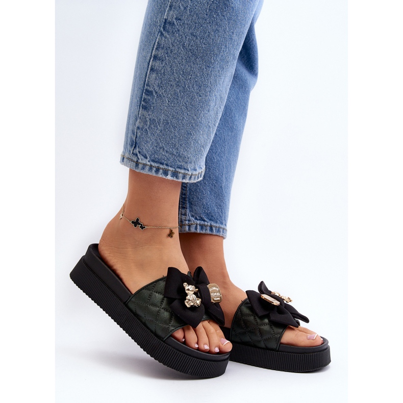 Fekete női papucs masnival és mackó Katterinával 2