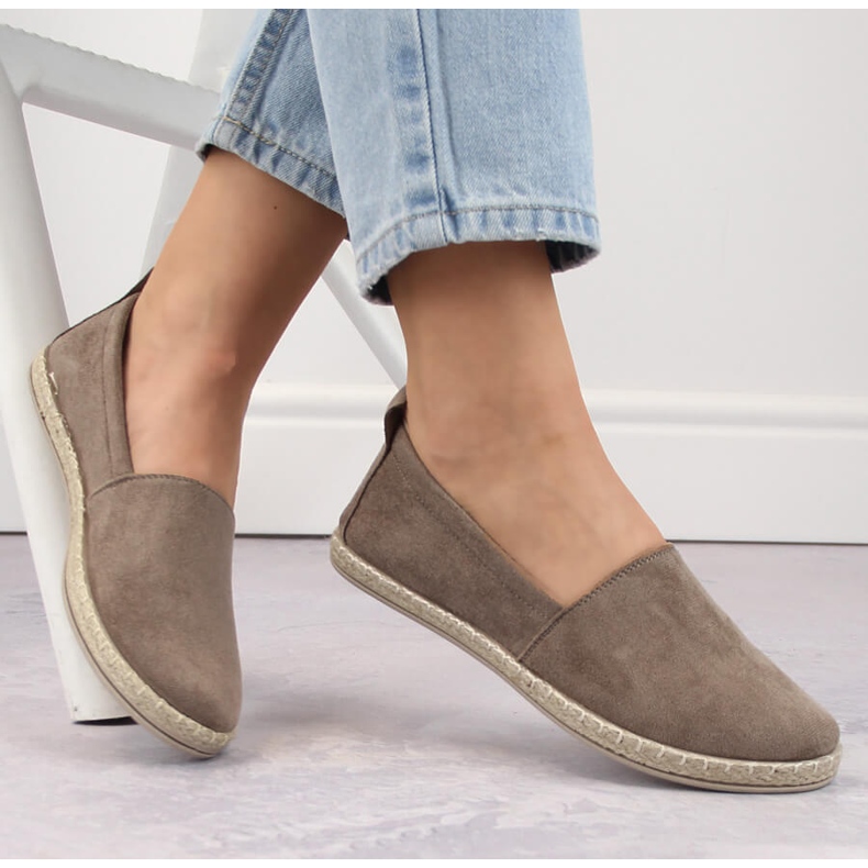 Női velúr bebújós espadrilles cappuccino Potocki W16009 bézs 1
