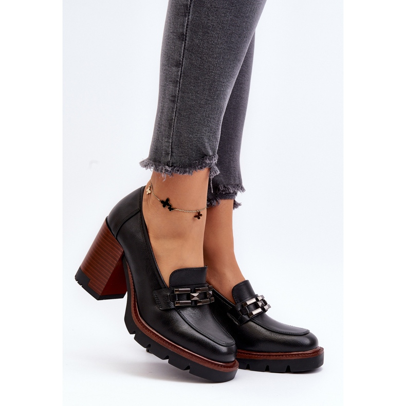 Vinceza Pumpák egy masszív magassarkúban, fekete Oradna díszítéssel 2