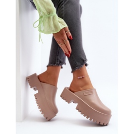 Női papucs masszív talpon Big Star NN274016 bézs 2