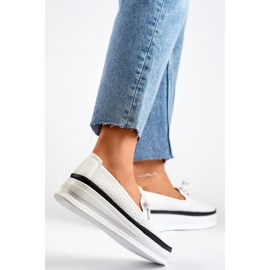 Bőr áttört női cipők, kényelmes mokaszinok természetes bőrből fehér 1