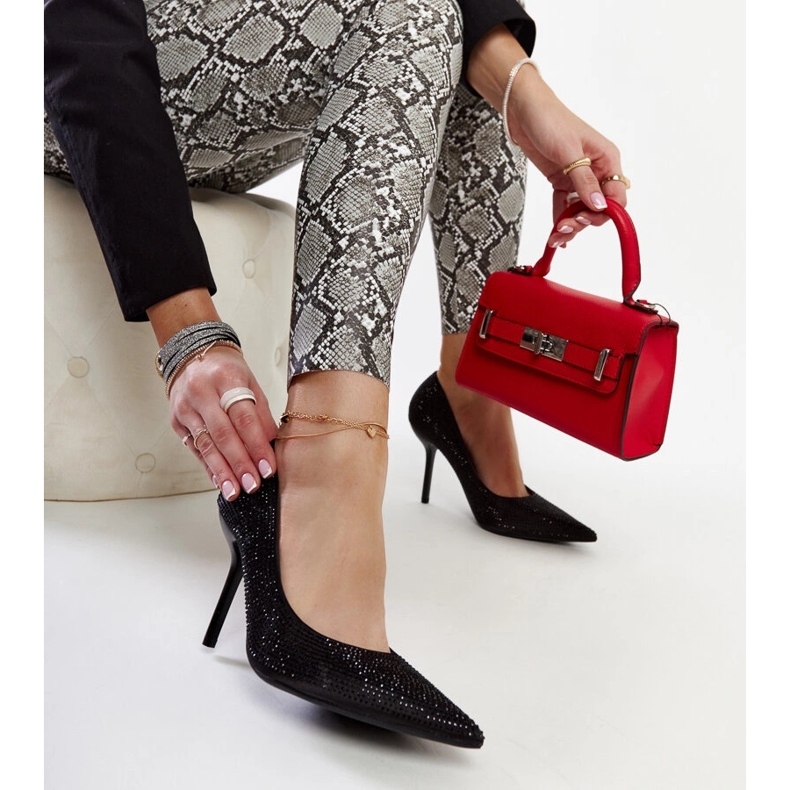 Liena fekete magassarkú 1