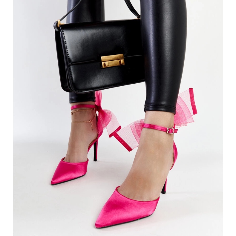 Sötét rózsaszín sarok masnival az Ilaysától 1