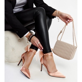 Ilaysa világos rózsaszín sarok masnival 1