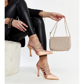 Bézs színű, magas sarkú papucs a Raffaelina-tól 1 Bézs színű, magas sarkú papucs a Raffaelina-tól 1