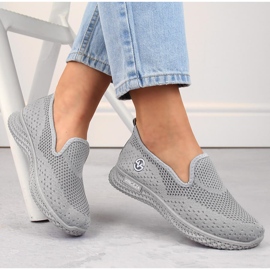 Szürke női bebújós sportcipő Vinceza 34602 1