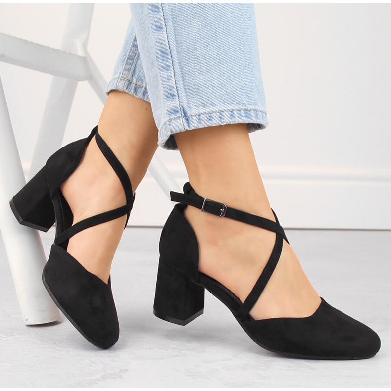 Elegáns női velúr szandál magas sarkon, fekete Potocki SZ12341 1