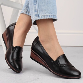 Női fekete bebújós ékcipő Potocki SZ12345 1