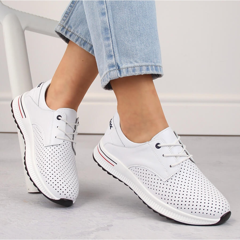 Bőr női áttört sportcipő, fehér, Filippo DP6022 1