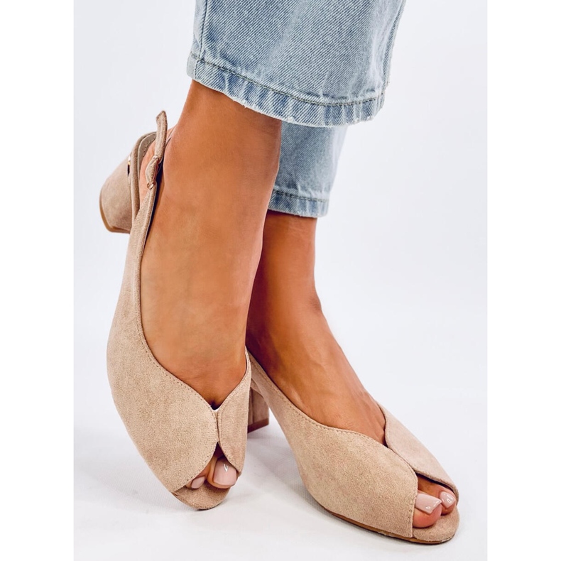 Venus Khaki sarkú szandál bézs 2