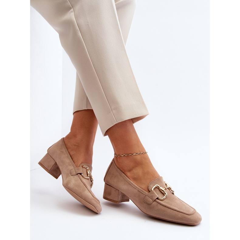 Bézs blokk sarokpumpák Dolvira díszítéssel 1