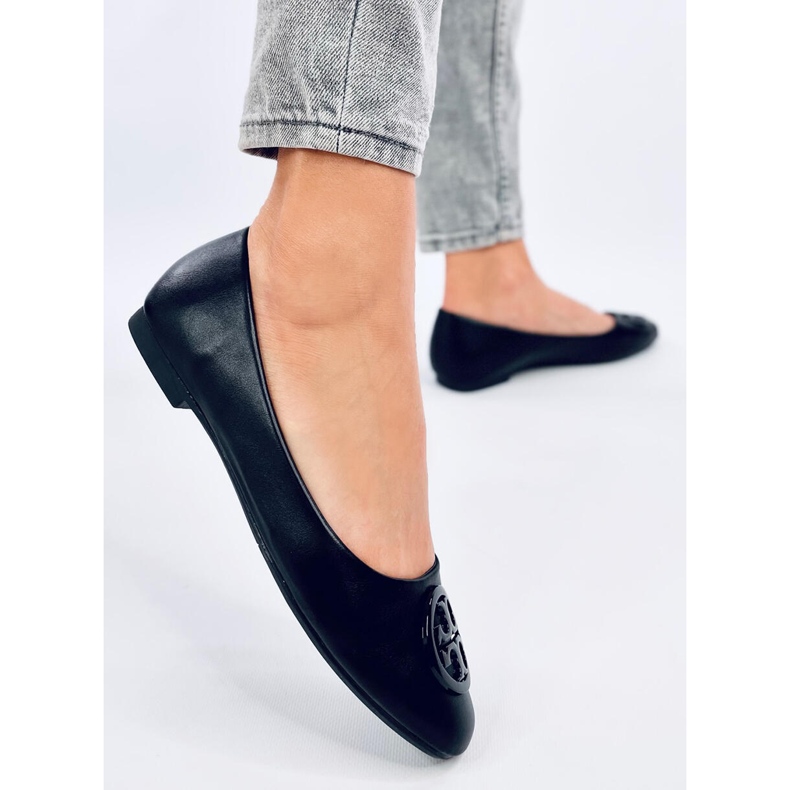 Elegáns Irvina Black balettlakások fekete 2