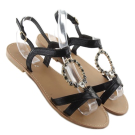 Díszítő fekete kövekkel díszített szandál 1