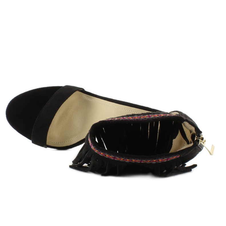 Fekete etnikai rojtos szandál 2