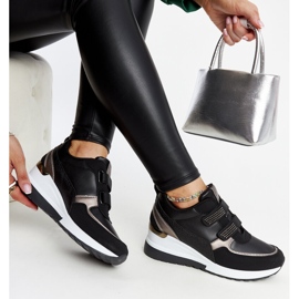 Fekete ék alakú tornacipő, Asmeret strasszokkal díszítve 1