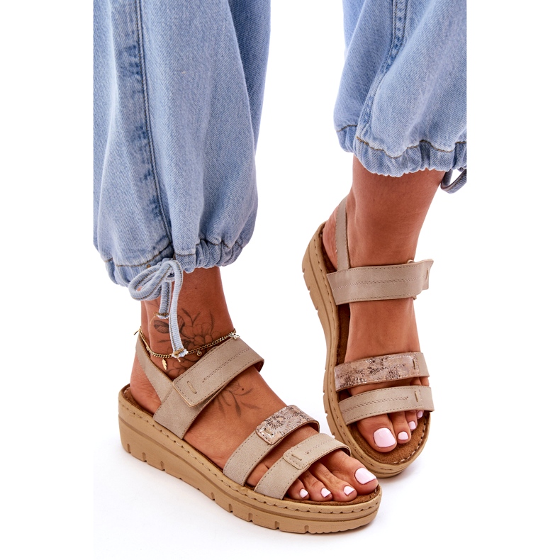 Vinceza Női bőr szandál tépőzárral, bézs 2