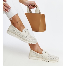 Vinceza bézs bőr áttört cipő 1