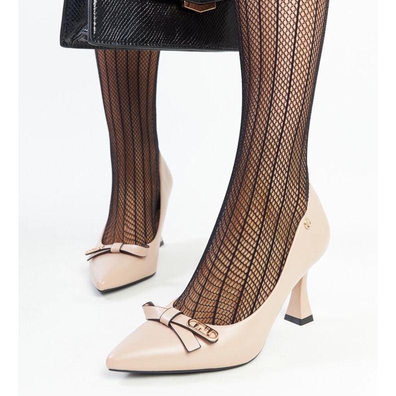 Vinceza bézs színű magas sarkú pumpák 1