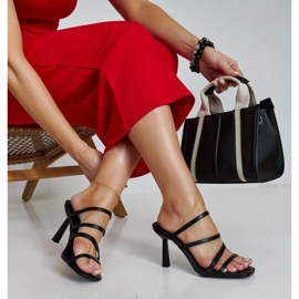 Fekete Semira magas sarkú flip-flop 1