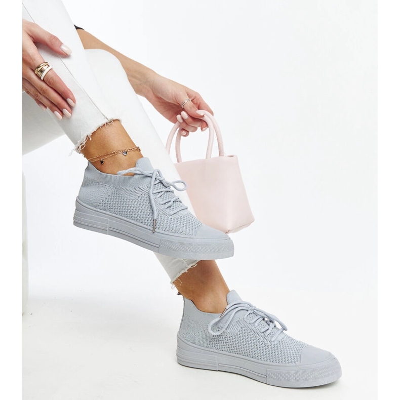 Szürke könnyű sportcipő a Senaida-tól 1 Szürke könnyű sportcipő a Senaida-tól 1