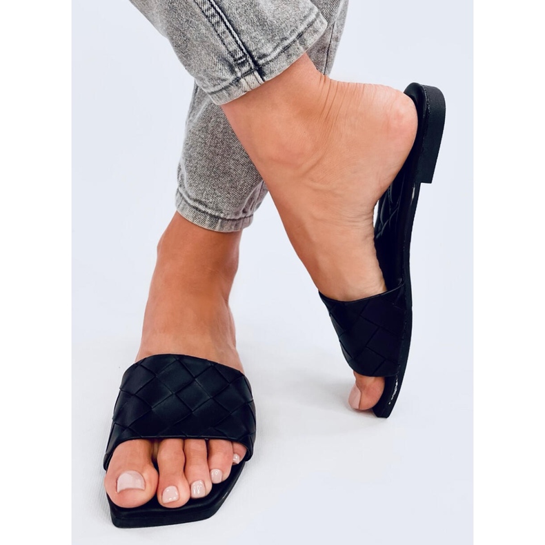 Sahar Black négyzettalpú papucs fekete 1