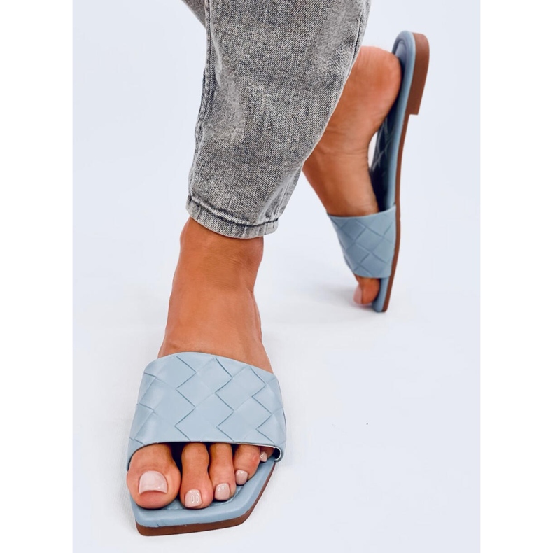 Papucs négyzet alakú talppal Sahar LT.BLUE kék 1