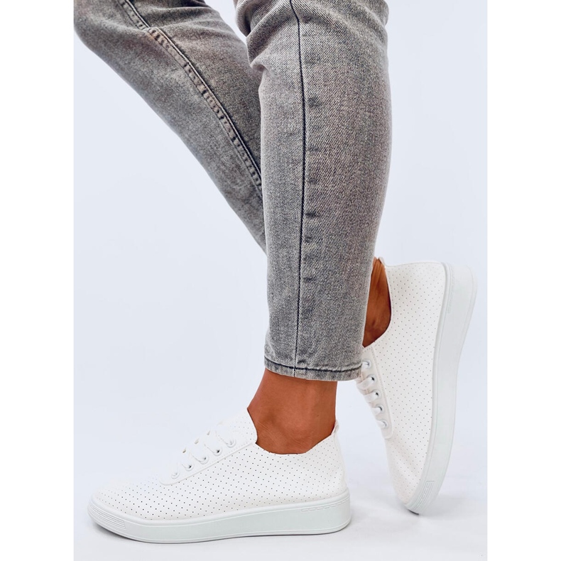 Hodges Fehér áttört tornacipő 2