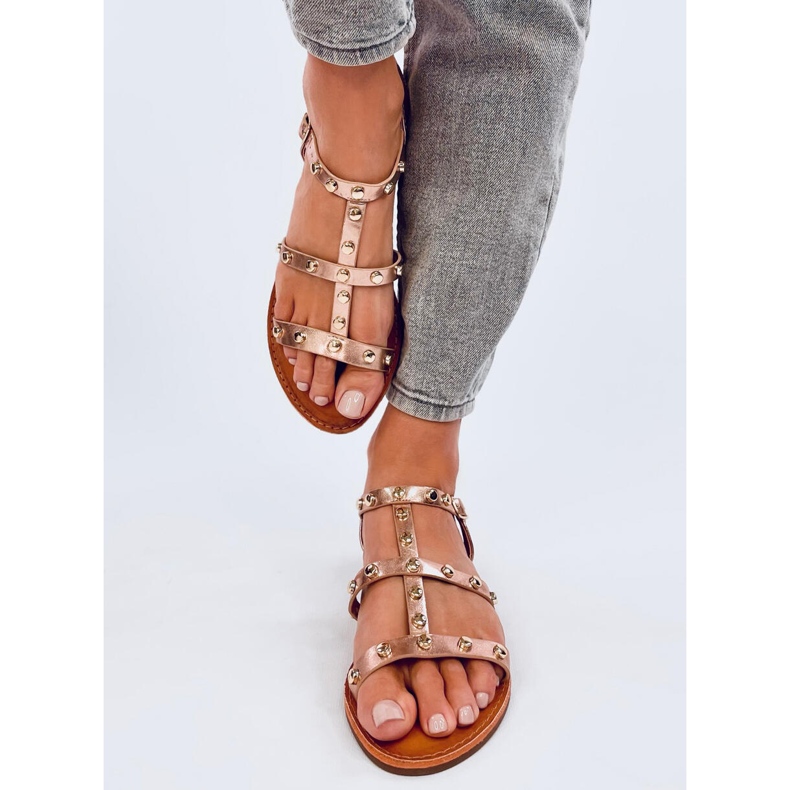 Szandál Neha Champagne szegecsekkel rózsaszín 1