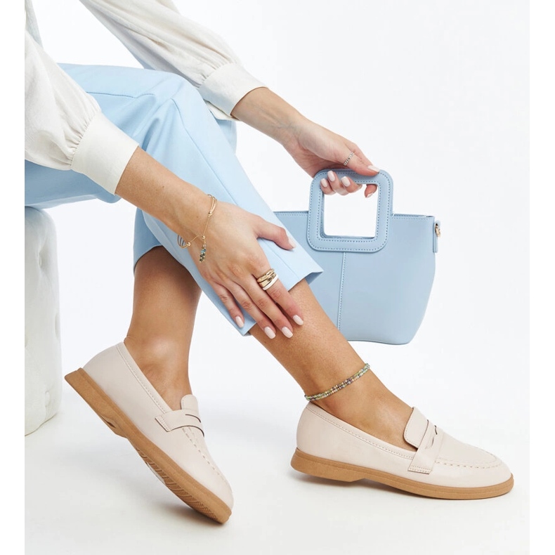 Világos bézs klasszikus Nawrah mokaszinok 1