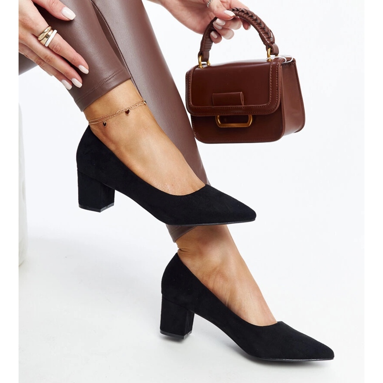 Fekete Araxi magas sarkú pumpák 1