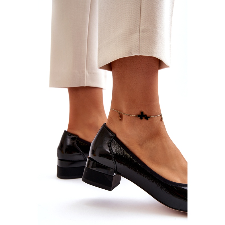 Vinceza Lakkbőr pumpák masnival egy blokkon, fekete 5