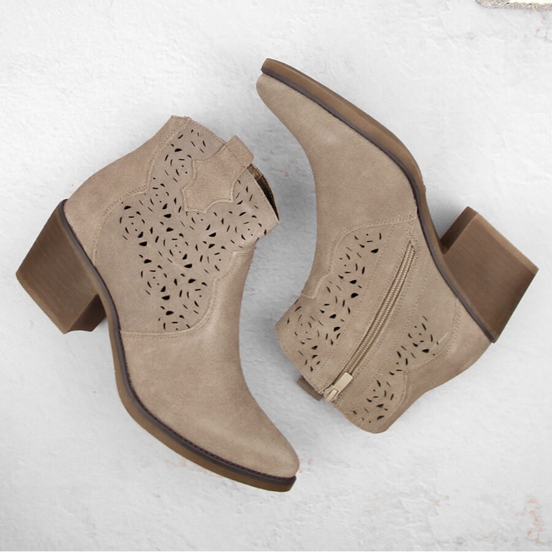 Női áttört bőr cowboy csizma, bézs S.Barski 1