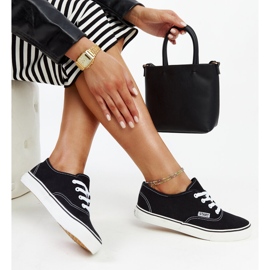 Fekete klasszikus Erla tornacipő 1