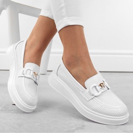 Bőr női cipő, emelvényen mokaszin, fehér S.Barski LR720 1 Bőr női cipő, emelvényen mokaszin, fehér S.Barski LR720 1