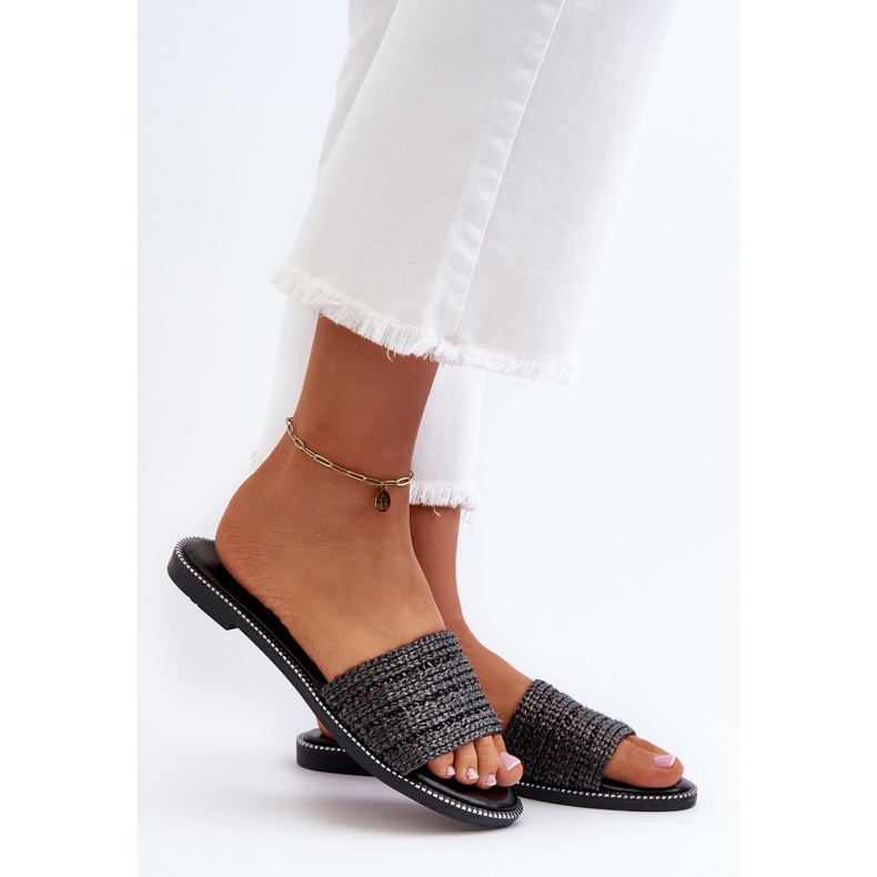 Fonott lapos sarkú női szandál, fekete radián 2
