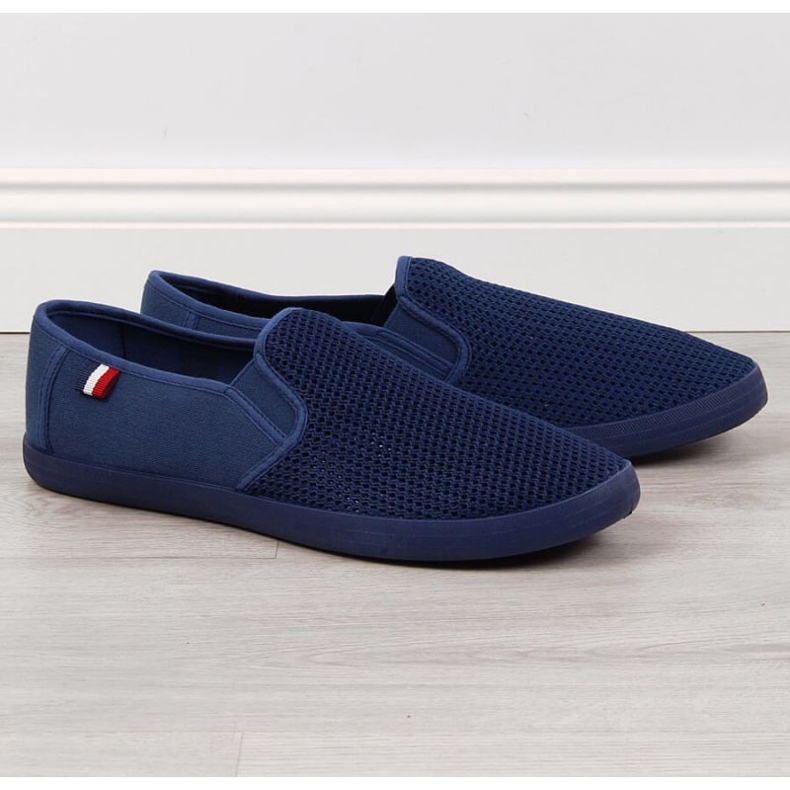 News HÍREK M EVE299B áttört tornacipő 1