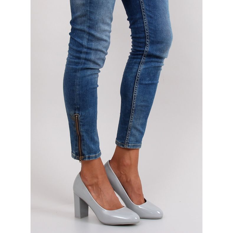 Lakkozott szivattyúk széles sarkú m263p szürke 1