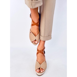 Berna Khaki nyitott ékszandál bézs 1