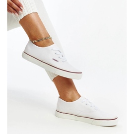 Fehér klasszikus Erla tornacipő 1 Fehér klasszikus Erla tornacipő 1