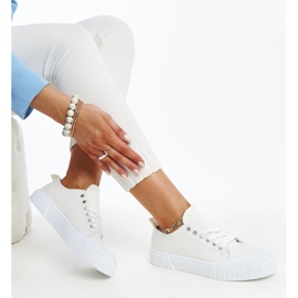 Eduard fehér szövet tornacipője 1