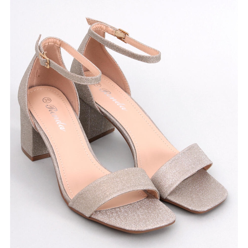 Meghan Gold sarkú szandál aranysárga 1