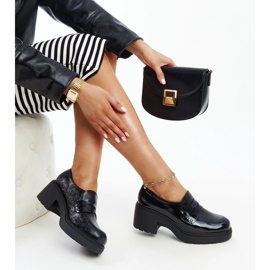 Fekete lakkbőr cipő 1