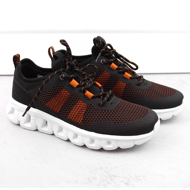 Férfi fekete bebújós sportcipő McKeylor 19830 1