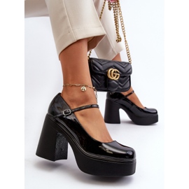 Női lakkbőr cipő platformon és magas sarkú Big Star NN274004 fekete 2