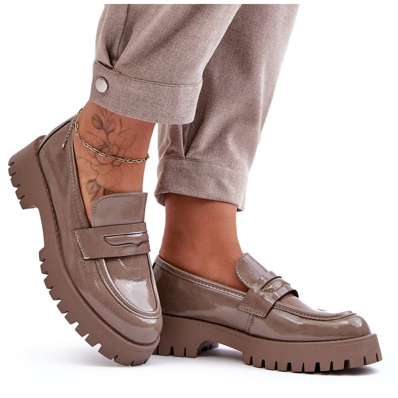 Diamantique Lapos sarkú bézs lakkcipők 4