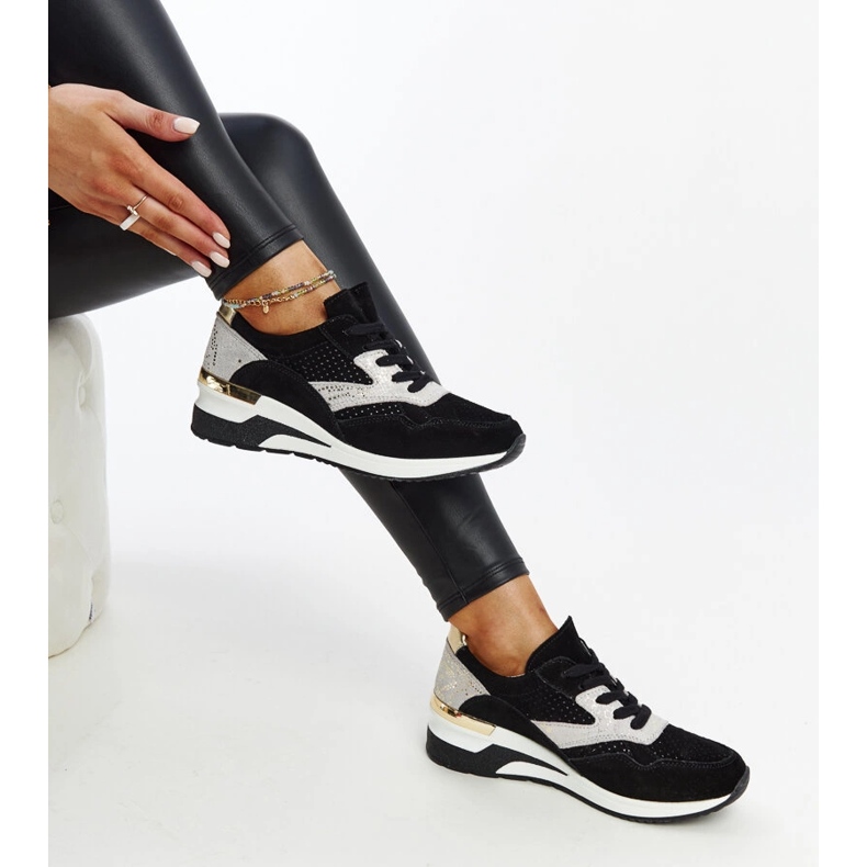 Fekete bőr sportcipő 1