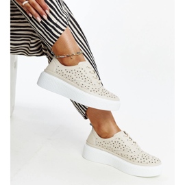 Bézs bőr sportcipő 1