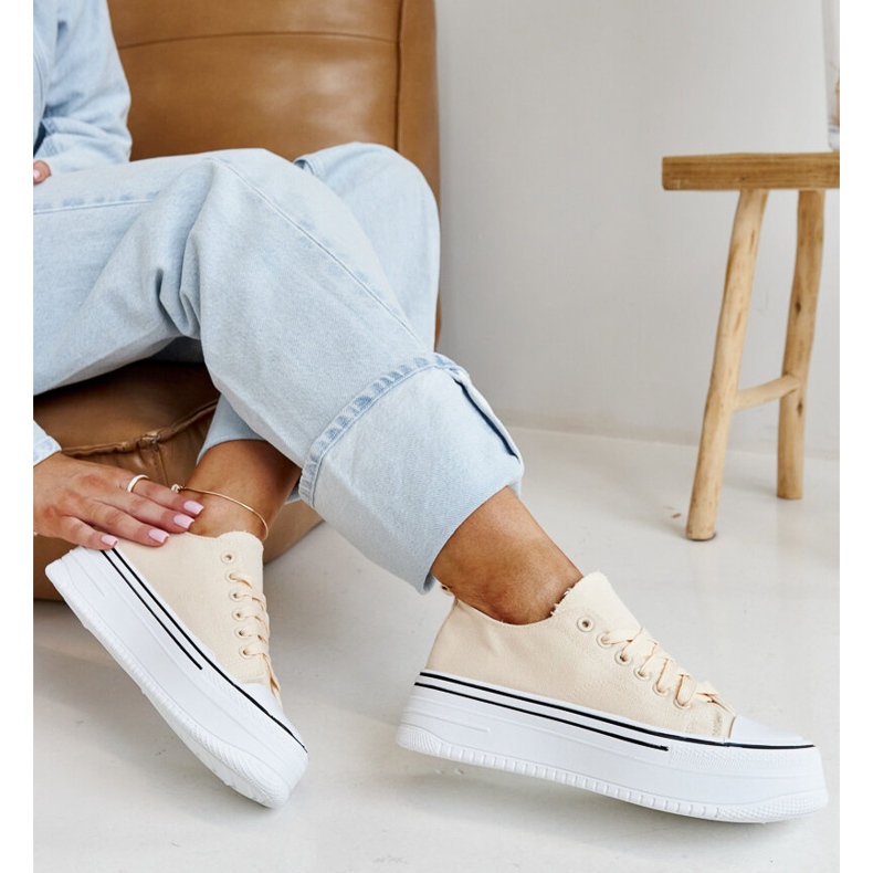 Világos bézs színű tornacipő vastag Bahira talppal 1